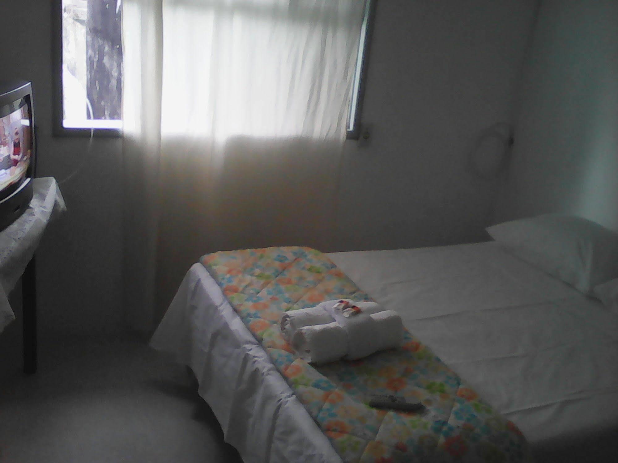 Hotel Pousada Girassol Matinhos Esterno foto